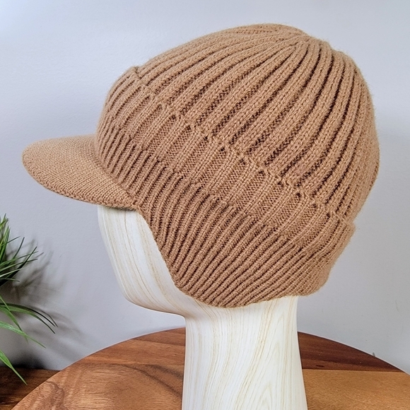Tan Knit Cap with Ear Flaps Faux Fur Lined Winter Mens Cap MASH Style - Picture 7 of 12